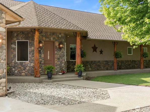 2720 NW Cascade Avenue, East Wenatchee, WA 98802