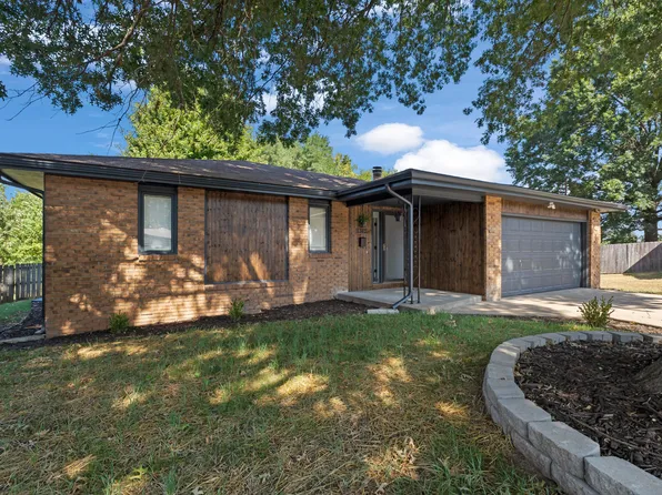 1309 E Nora Street, Springfield, MO 65803