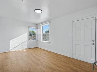 213 3/4 E 64th St, Los Angeles, CA 90003