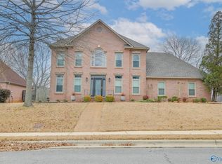 3306 Cedarhurst Dr SW, Decatur, AL 35603