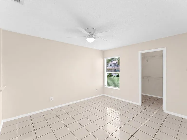 1113 Lucaya Cir — Photo 8