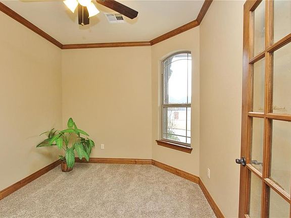 4th image of 541 W Pine Rose Ct