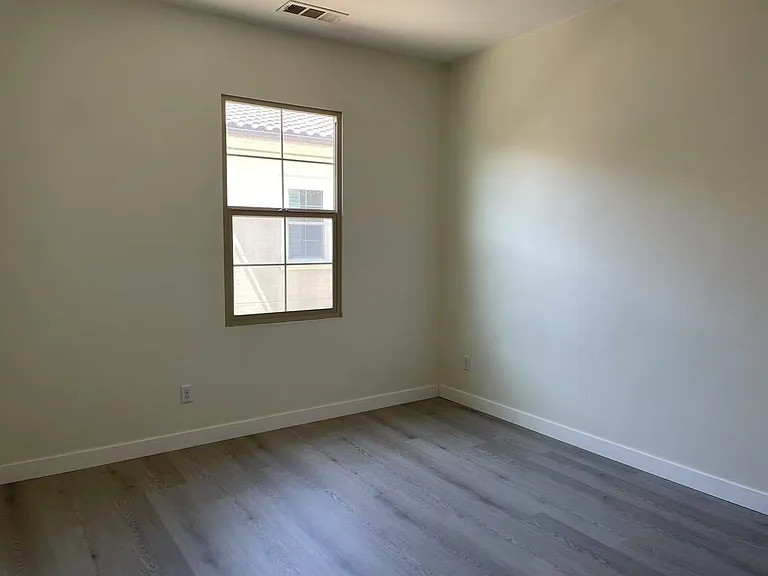 563 S Casita St — Photo 33