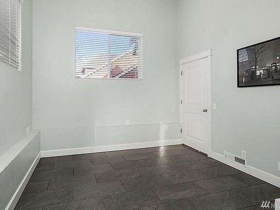 5th image of 2162 NE Nelson Ln