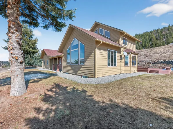 100 Mountain Circle Dr, Eureka, MT 59917