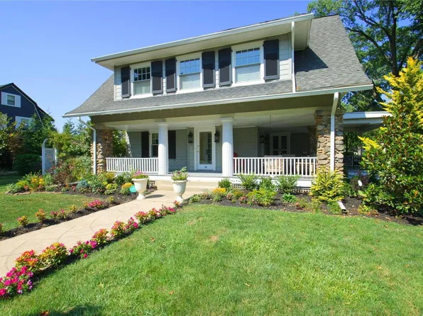 18 Nassau Boulevard, Garden City, NY 11530