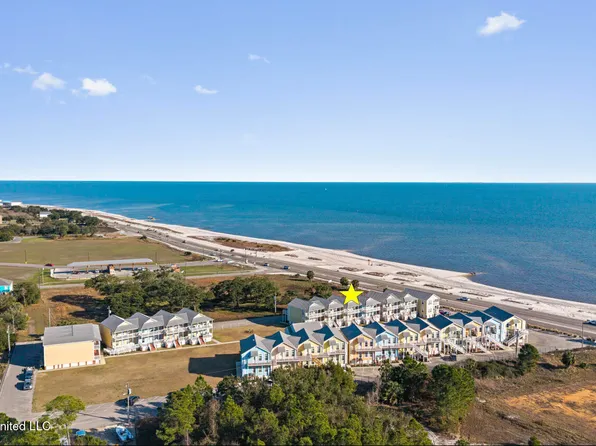 1515 E Beach Blvd APT 105, Pass Christian, MS 39571