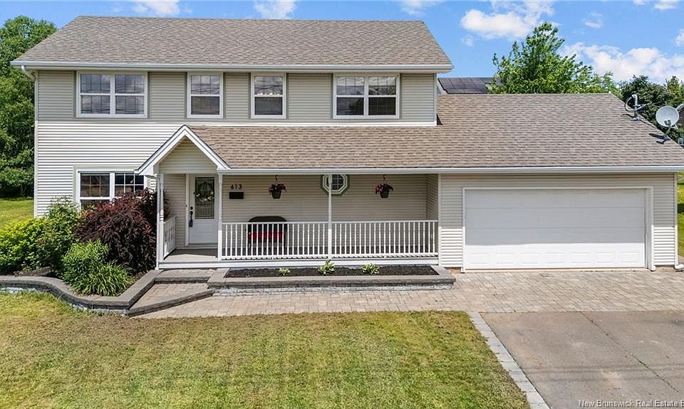 1st image of 613 Clarence Cormier St