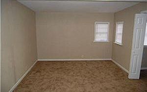 3rd image of 4942 Kosarek Dr