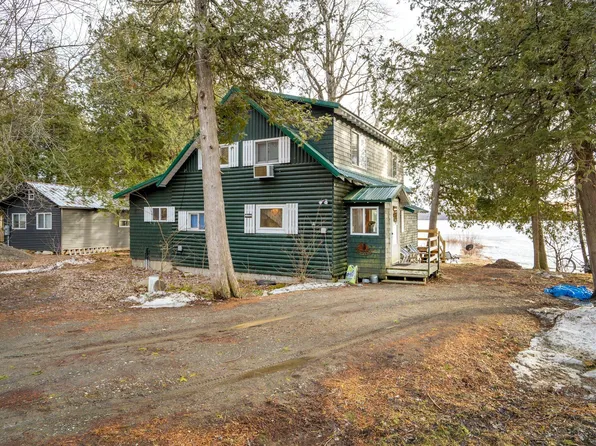 126 Smith Road, Hudson, ME 04449