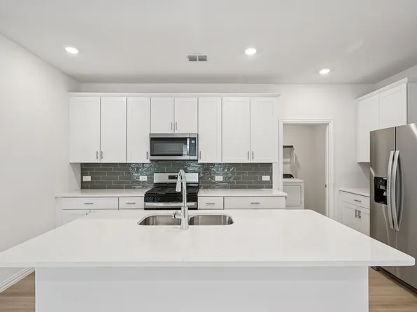 1404 Bridgestone Dr, McKinney, TX 75071