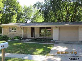 9655 Maple St, Omaha, NE 68134