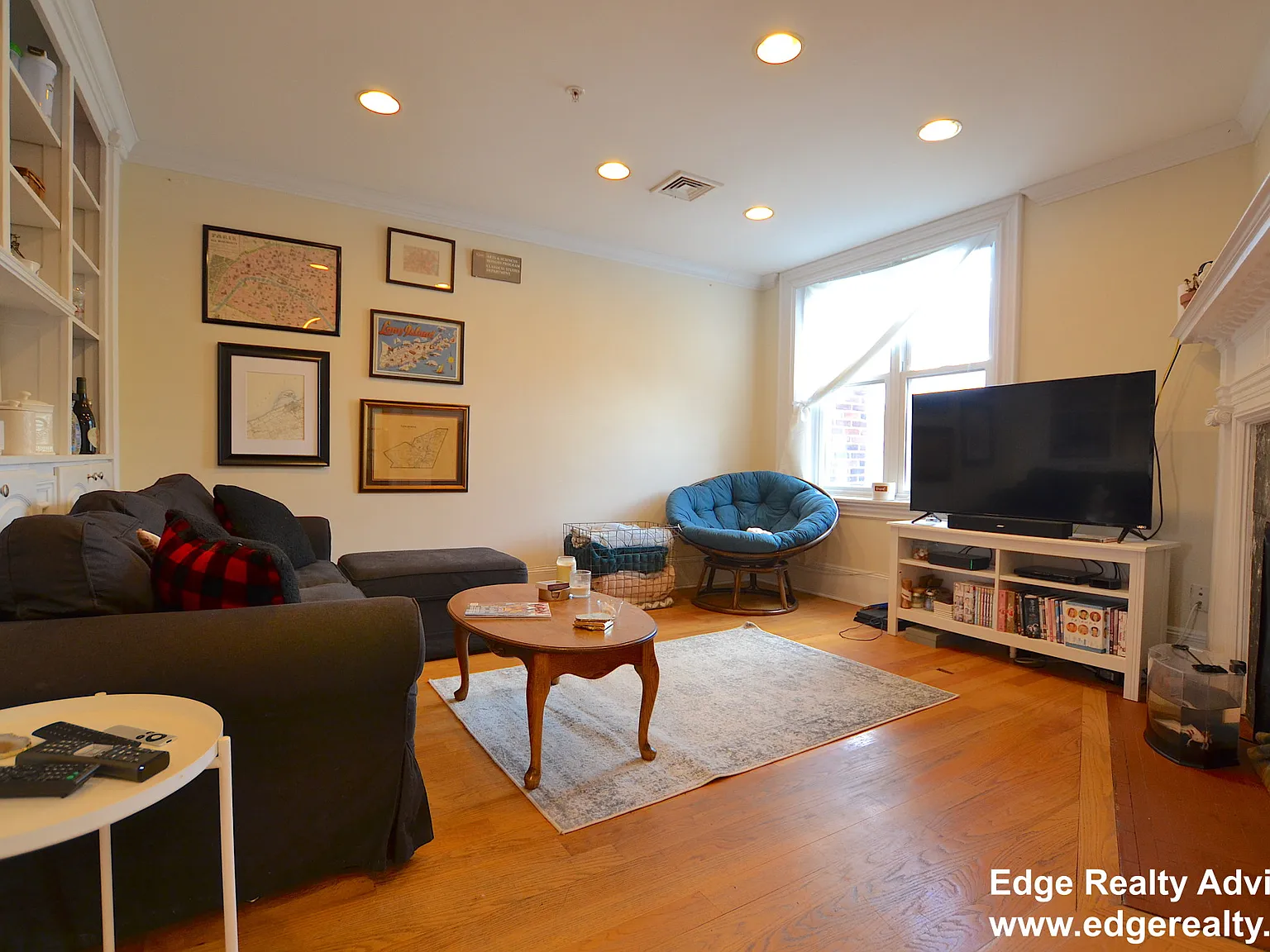 4 bed, 2000 sqft, $4,600 — Photo 3