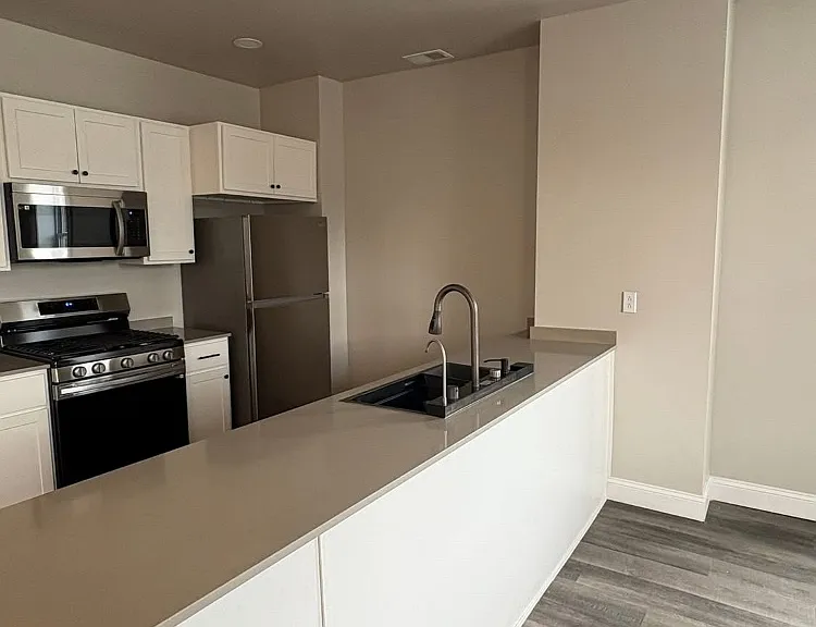 188 Main St #1-10 — Photo 11