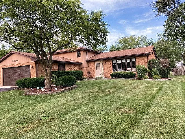 10S301 Oneill Dr photo 1
