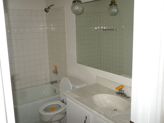 4th image of 720 Wellington Ave Unit 507
