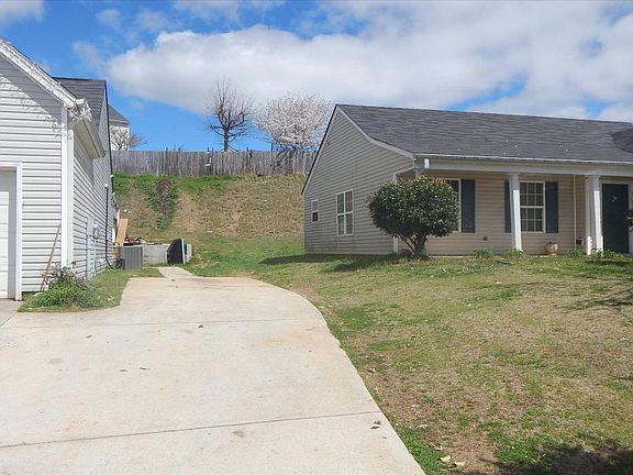2nd image of 2321 Buena Vista Cir