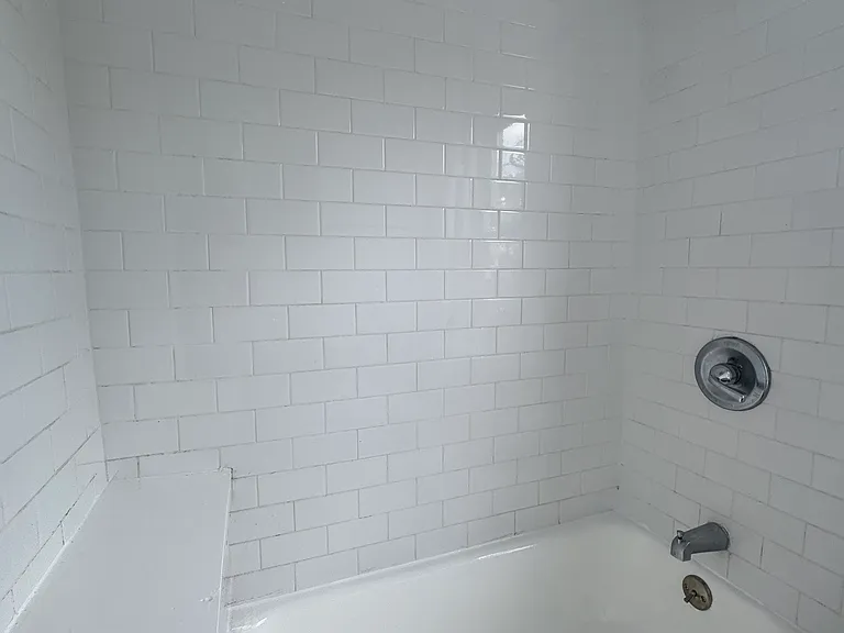 21 Prince Ave #F — Photo 11