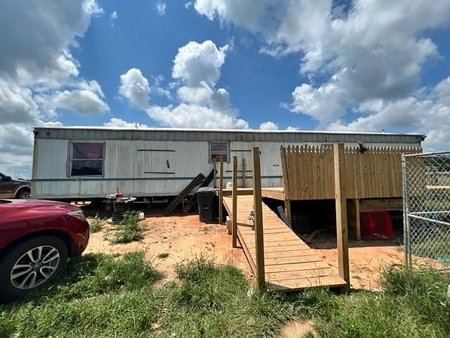1st image of 107 Hickory Ln