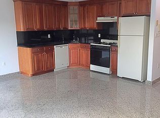 1253 Clintonville St, Whitestone, NY 11357