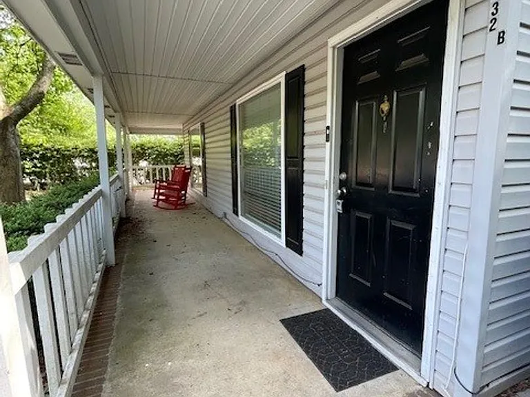 32 Huntsfield Dr #B — Photo 23