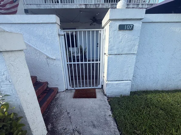 15350 SW 76th Ter, Miami, FL