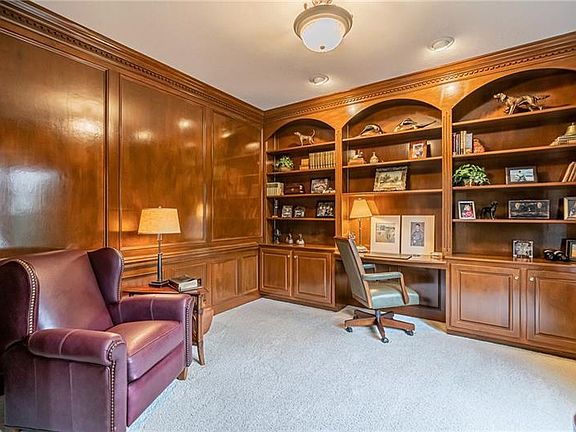 3rd image of 618 Ciderberry Dr
