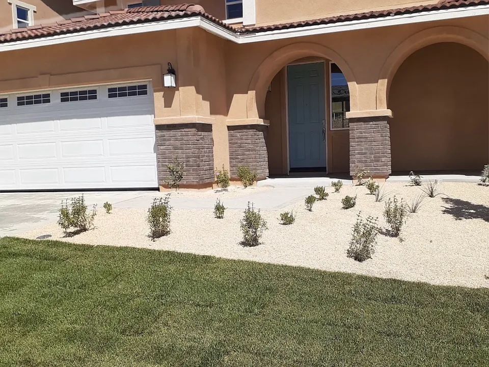 Grassland Ave
