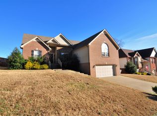 733 W Accipiter Cir, Clarksville, TN 37043