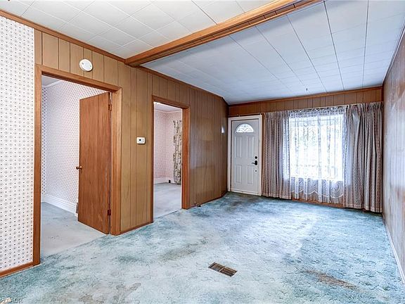 3rd image of 140 Barker Ave