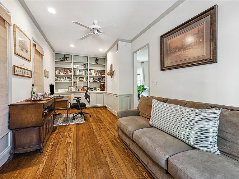 2510 Locke Ln — Photo 15
