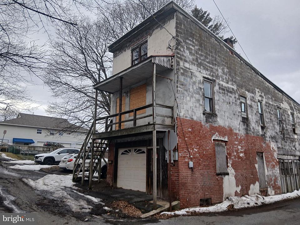 2nd image of 800 Mine St
