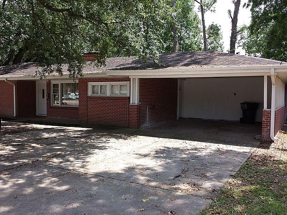 2nd image of 423 W McNeese St