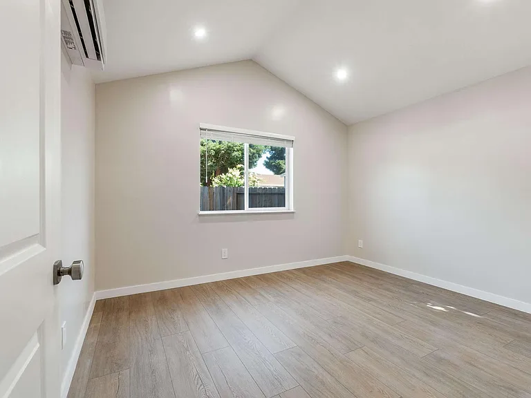 1045 Allegheny Dr — Photo 12
