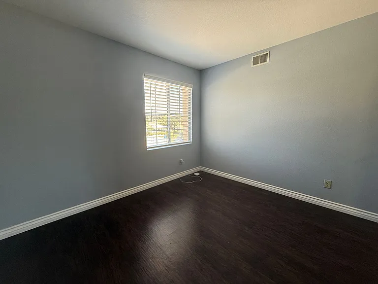 216 Richmond Park Pl — Photo 41