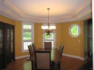 8853 Taylor May Rd, Chagrin Falls, OH 44023