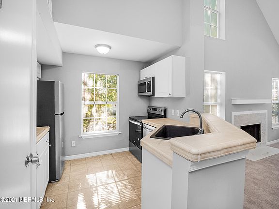 5th image of 13703 RICHMOND PARK Drive #3408