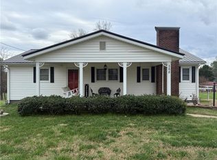 268 Smith Ln, Mount Airy, NC 27030