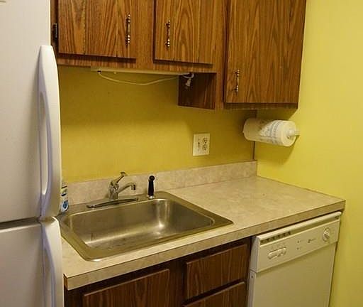 5th image of 440 North Ave APT 256