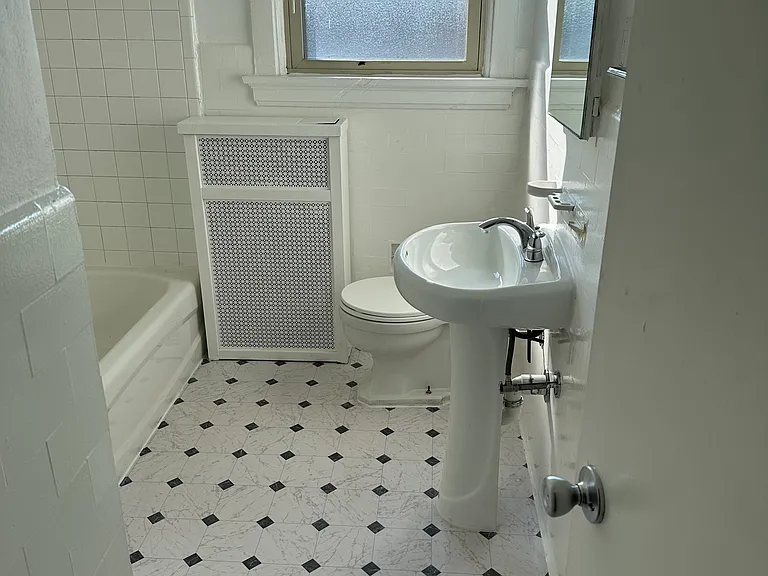 4828 Glenway Ave — Photo 9