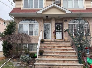 16 Ralph Ave, Staten Island, NY 10312