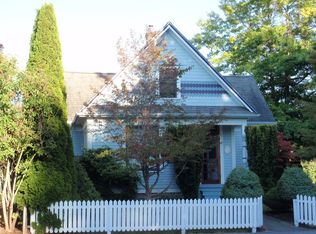 2300 Elizabeth St, Bellingham, WA 98225
