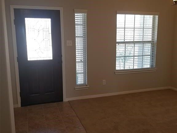 3rd image of 3125 Sandpiper Dr