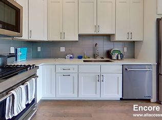134 Chelsea St #7, Boston, MA 02128