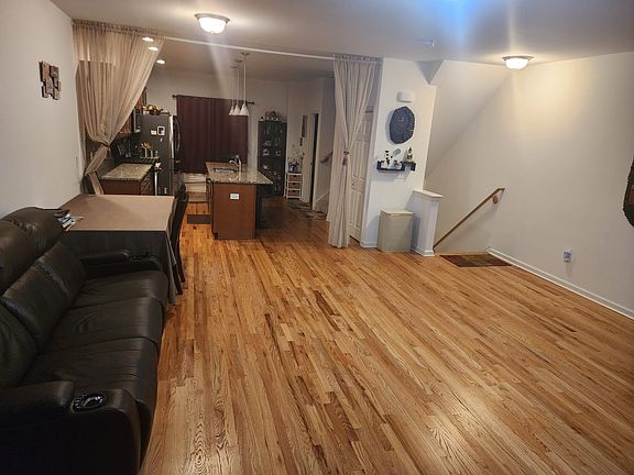 5th image of 249 Pepin Pl