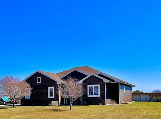 5780 Dolittle Dr, Garden City, KS 67846