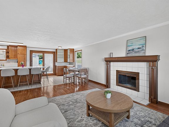 5th image of 8172 SE 32nd Ave