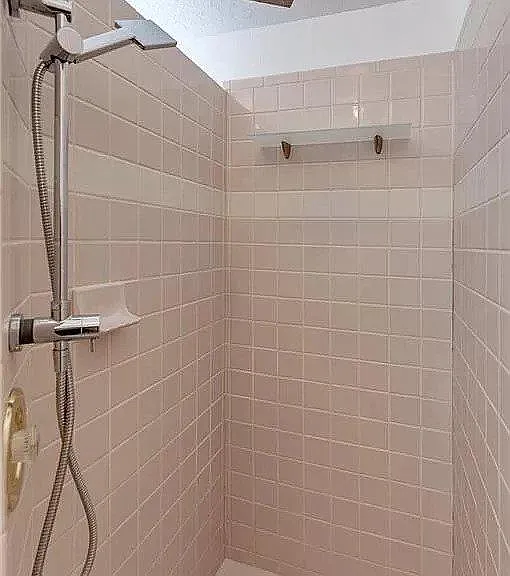 9721 Oakridge Ave — Photo 12