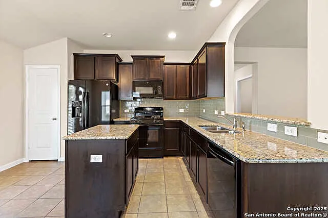 117 Linden Ln — Photo 13