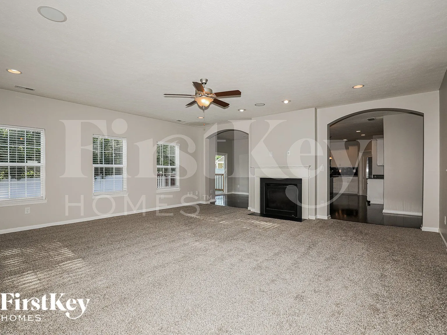 4 bed, 2.5 bath, 3534 sqft, $3,345 — Photo 3